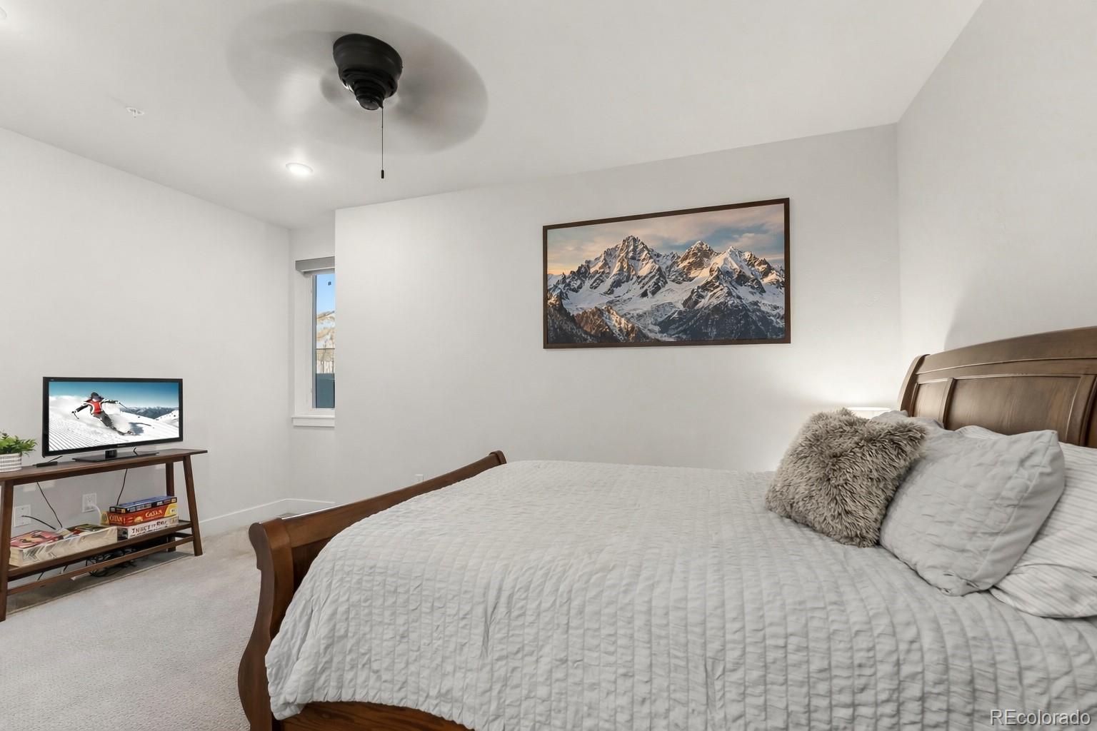 235 E La Bonte Street 106