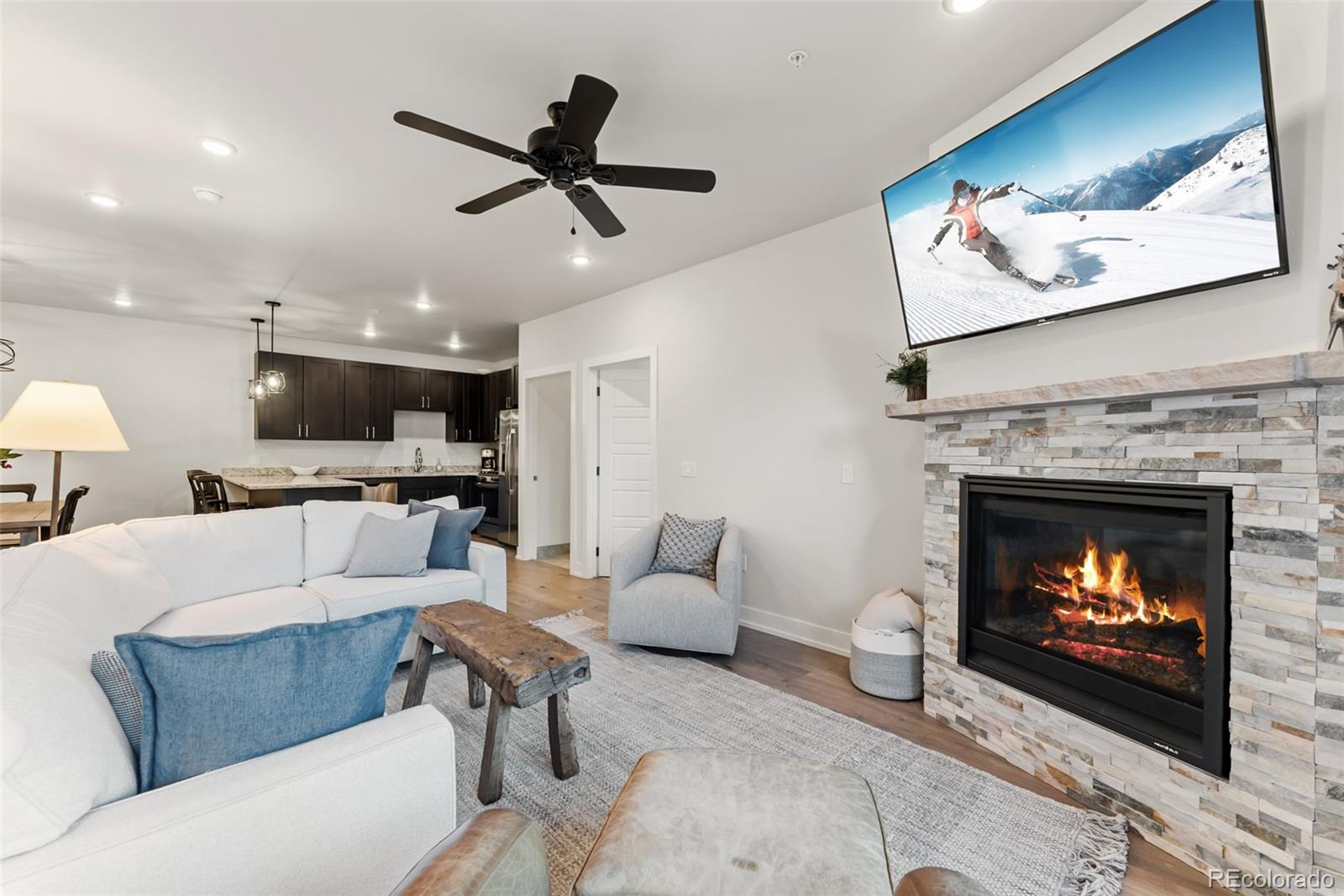 235 E La Bonte Street 106