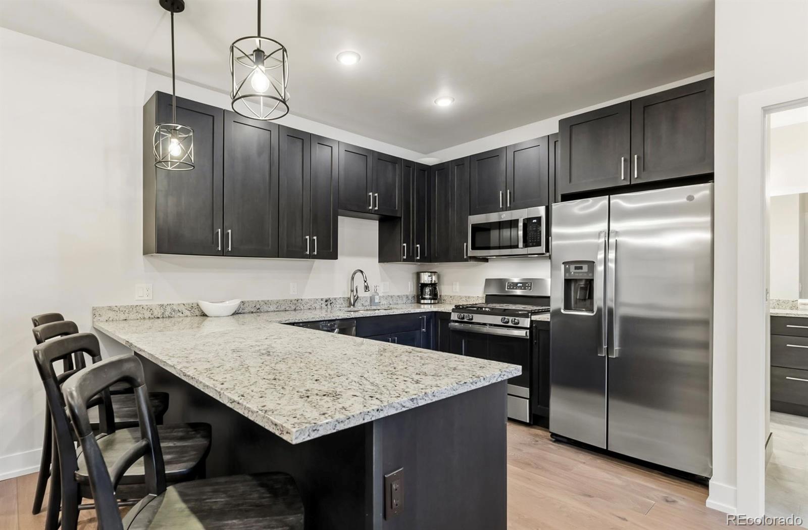 235 E La Bonte Street 106