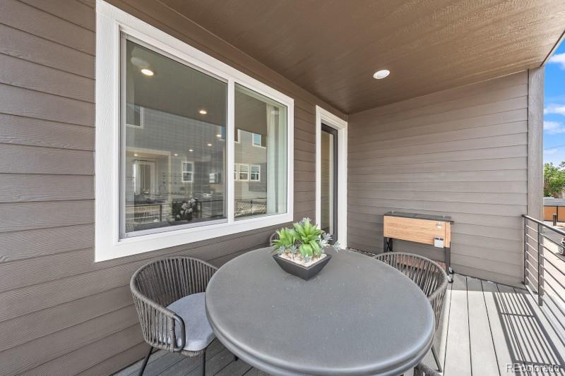 2908 W 56th Place