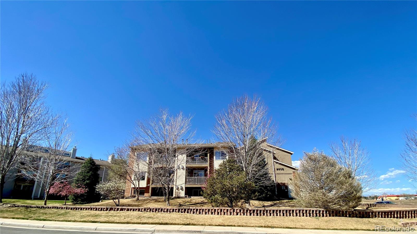 8685 Clay Street 305