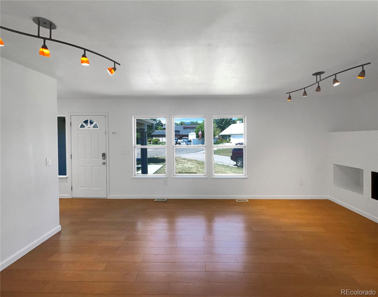 4416 S Vivian Street