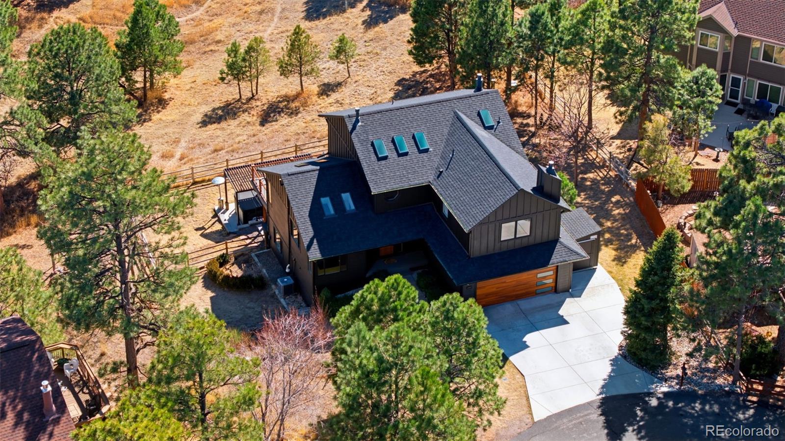 6387 Falling Leaf Circle