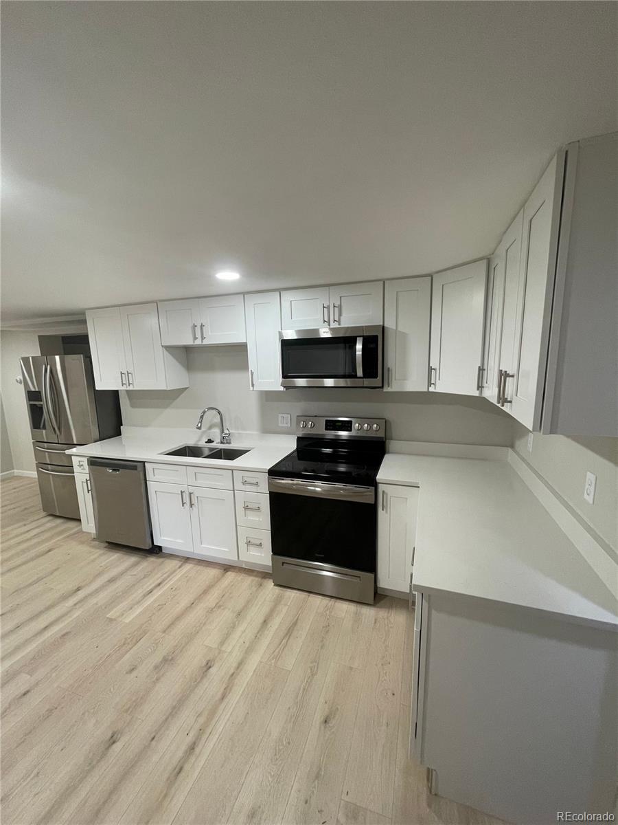 3210 W Longfellow Place