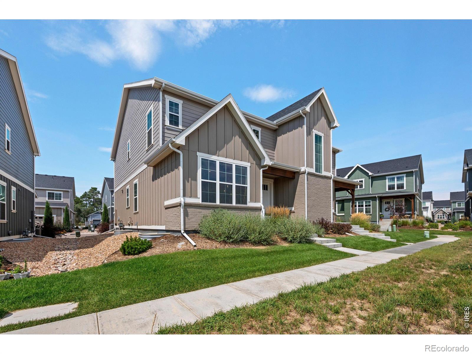722 Crossbill Drive
