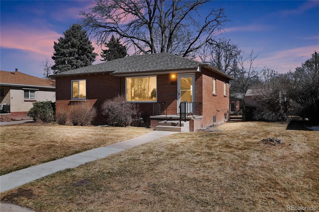 Photo of 2592 S Uno Way, Denver, CO 80219 (MLS # 6625257)