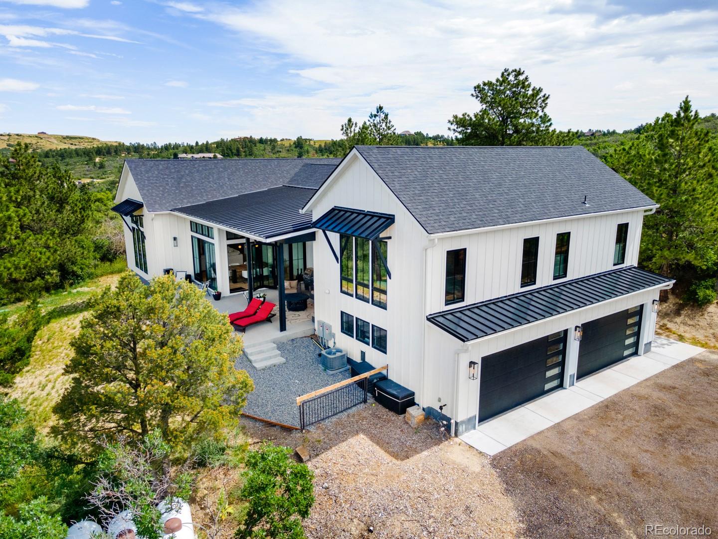 922 W Wolfensberger Road