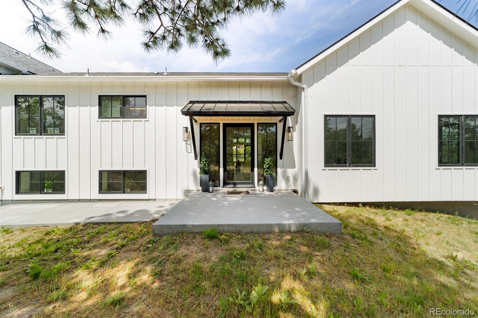 922 W Wolfensberger Road