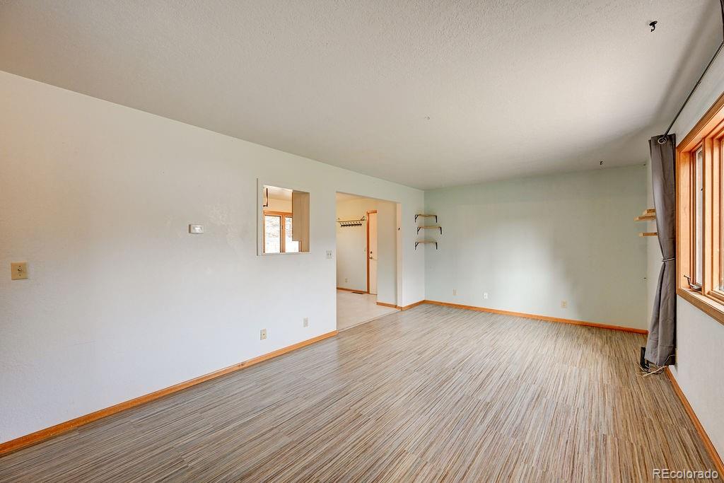 212 N Gunnison Avenue