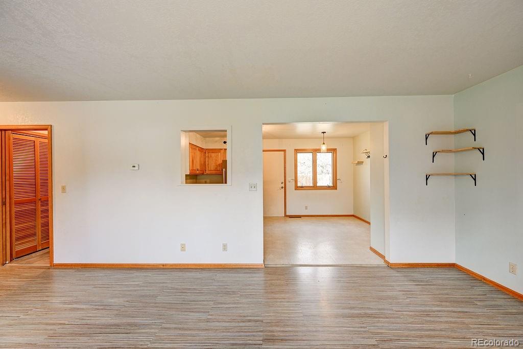 212 N Gunnison Avenue