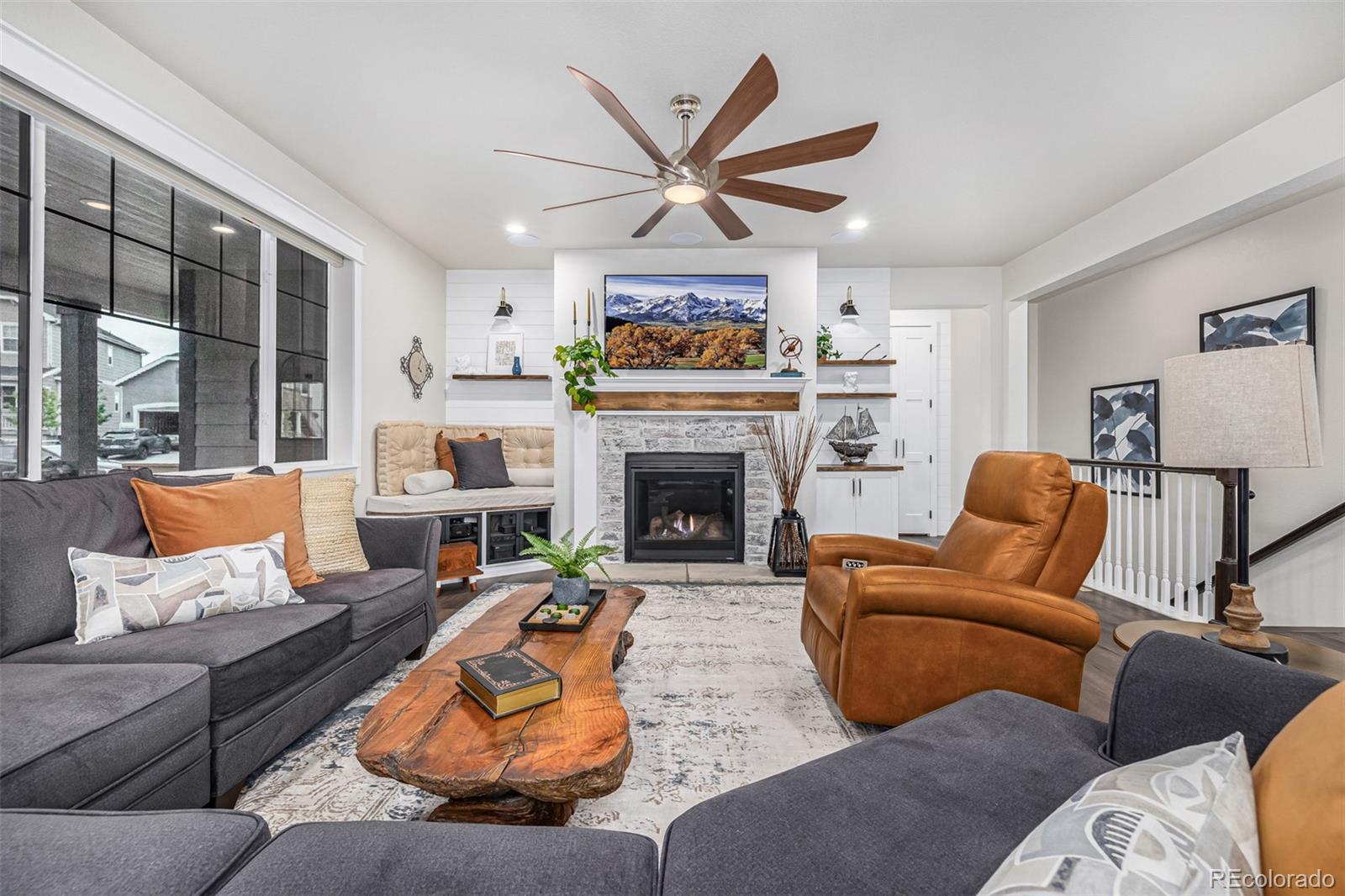 4555 Gray Wolf Lane