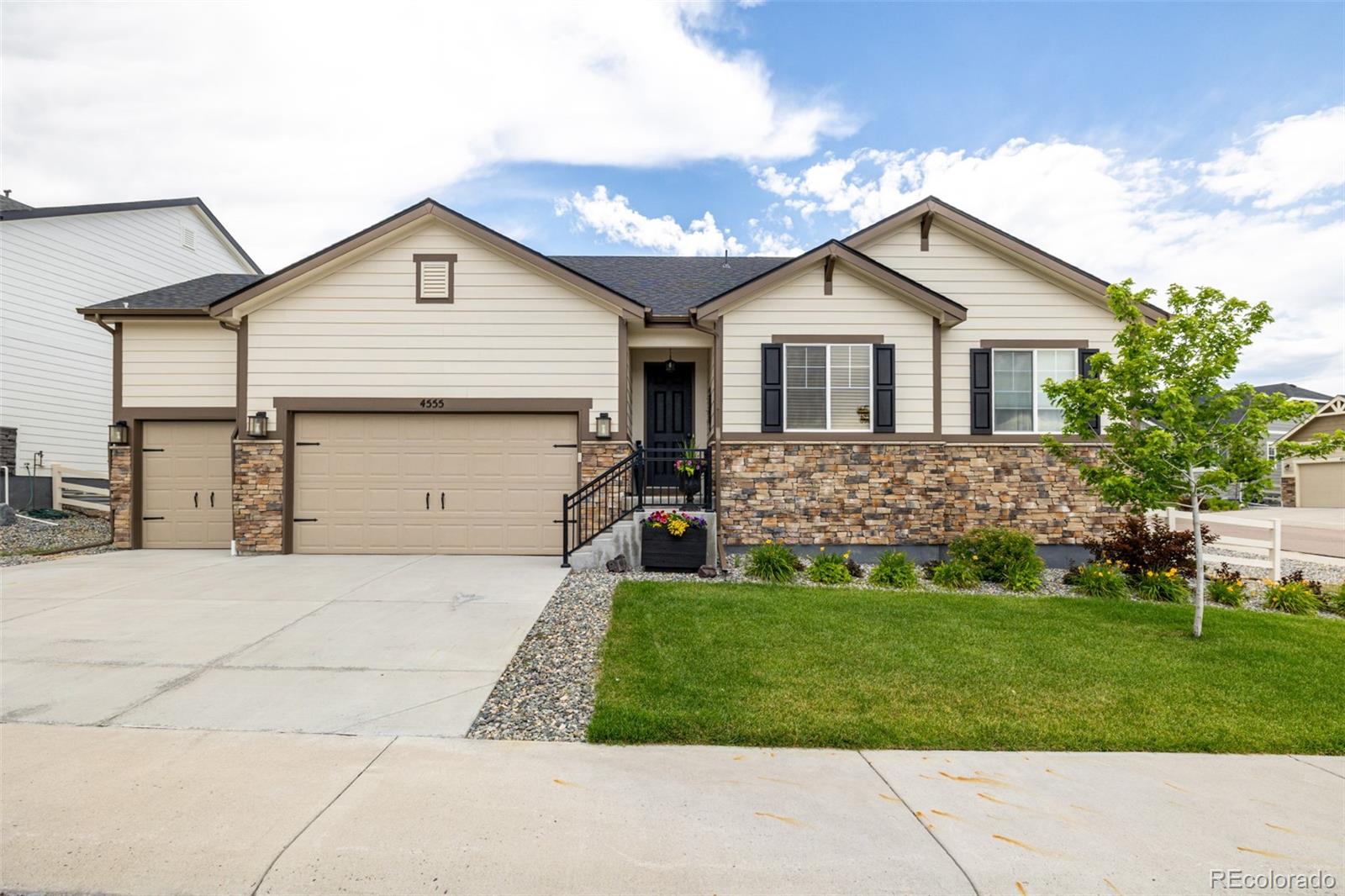 4555 Gray Wolf Lane