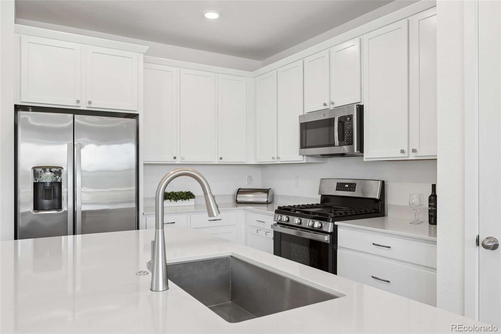 Photo of 15979 Xanthia Way, Thornton, CO 80602 (MLS # 9739252)