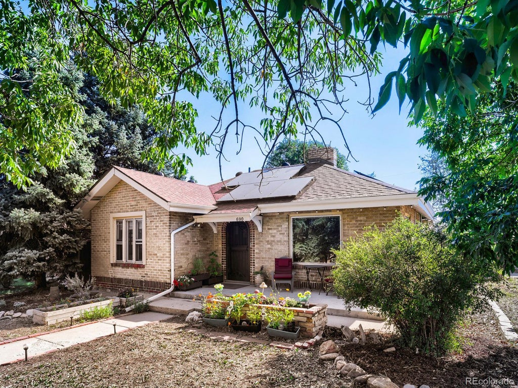 Photo of 690 S Eliot Street, Denver, CO 80219 (MLS # 2808915)