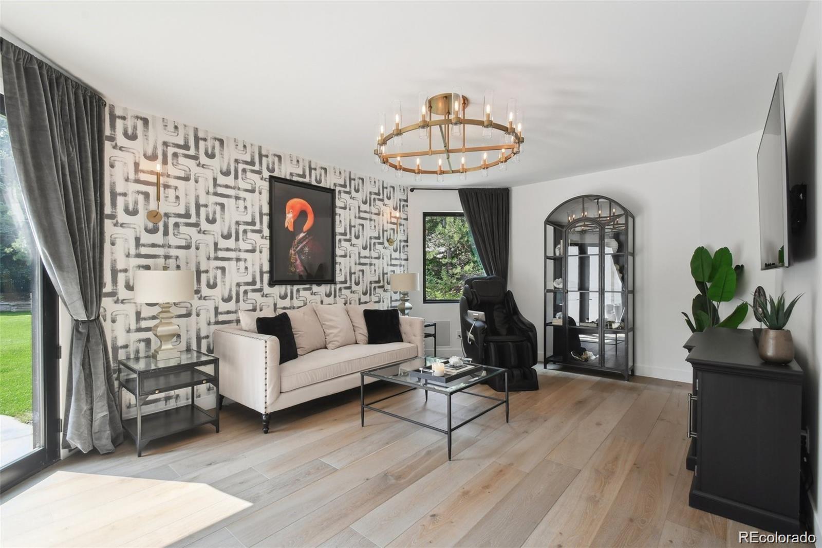 4736 S Fillmore Court