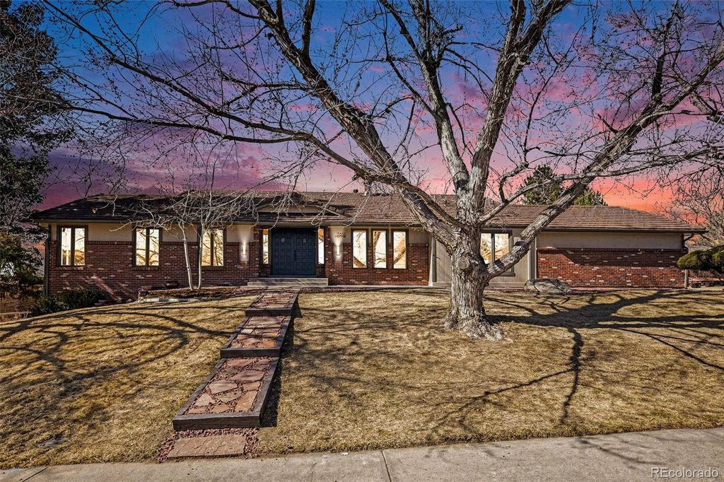 Photo of 7857 S Pierce Way, Littleton, CO 80128 (MLS # 3553639)