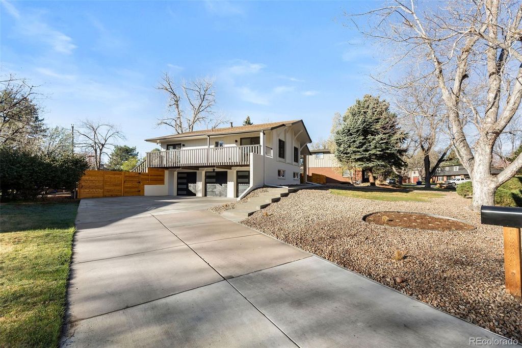 Photo of 5366 W Portland Drive, Littleton, CO 80128 (MLS # 8750322)