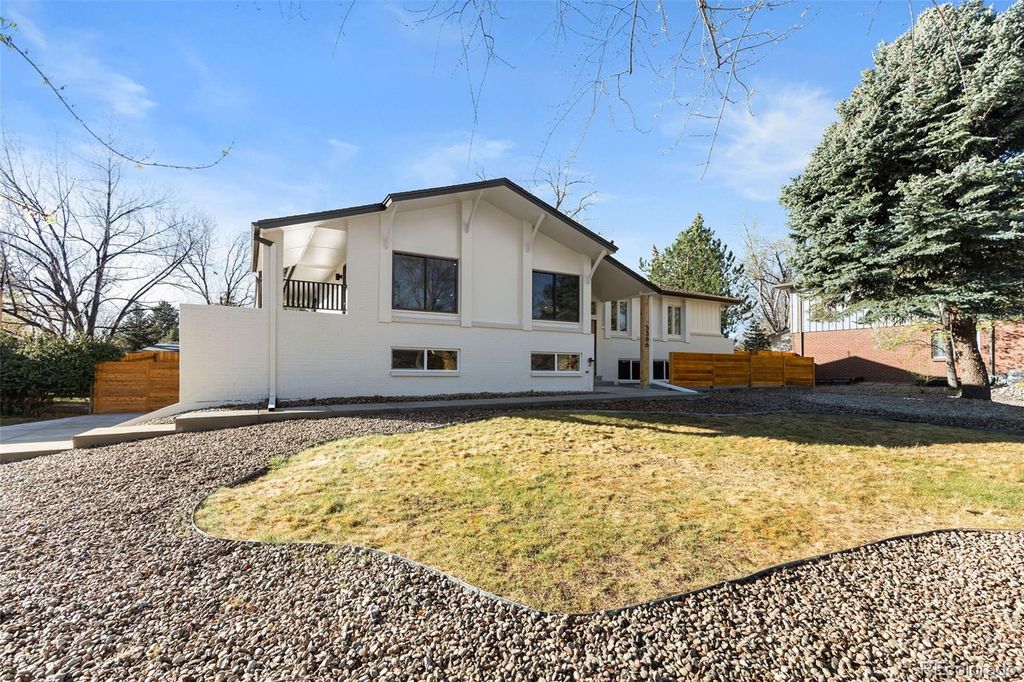 Photo of 5366 W Portland Drive, Littleton, CO 80128 (MLS # 8750322)