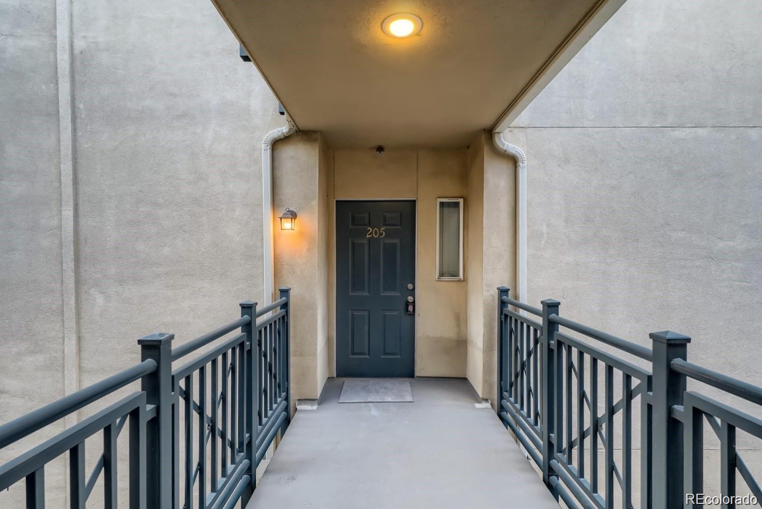 1747 N Pearl Street 205