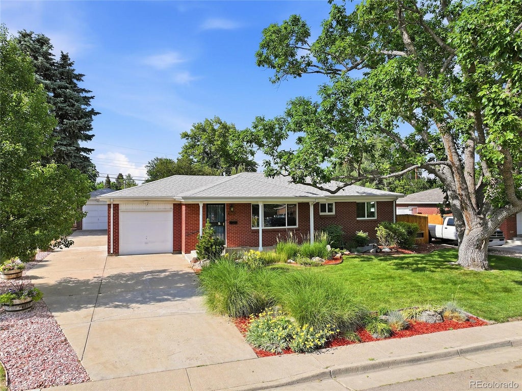 Photo of 3323 W Monmouth Avenue, Englewood, CO 80110 (MLS # 6127495)