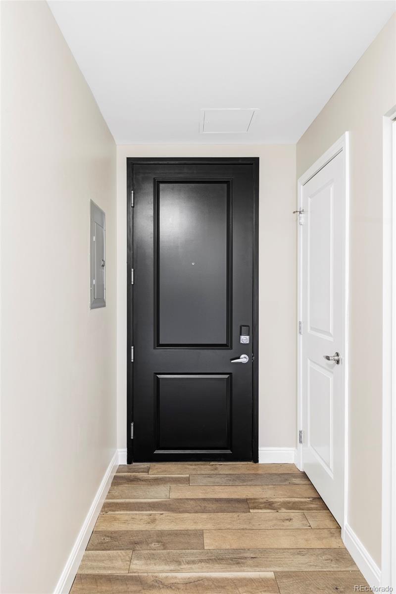 975 N Lincoln Street 4A