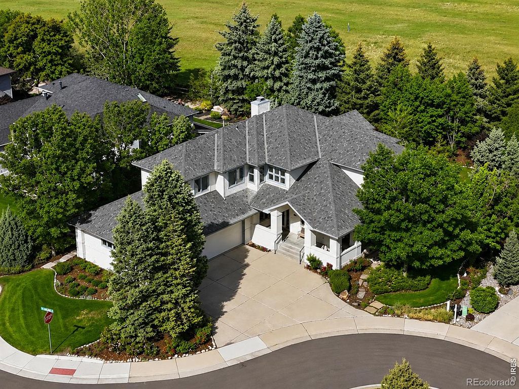 Photo of 547 Sawtooth Point, Lafayette, CO 80026 (MLS # IR1060136)