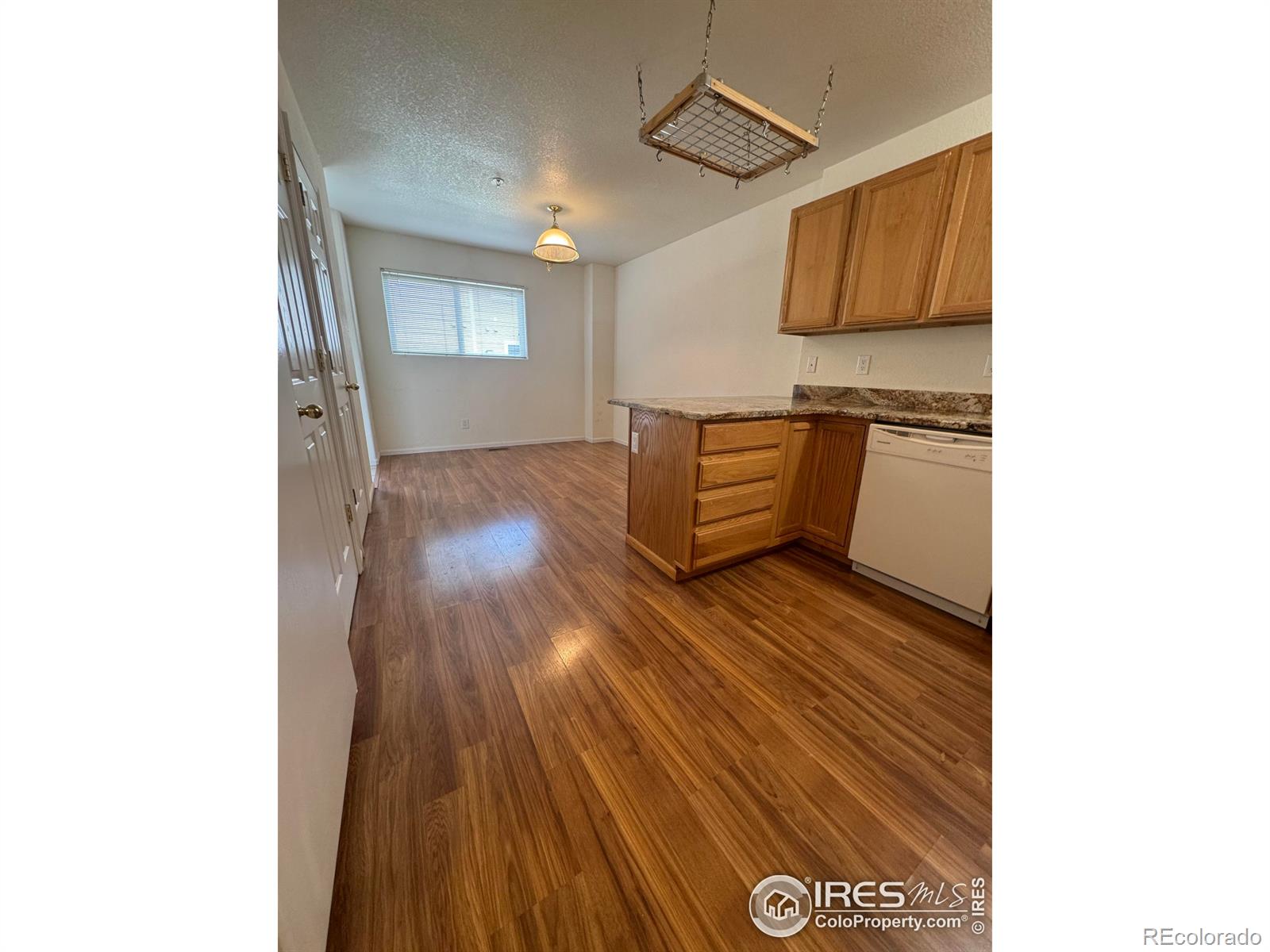 1601 Great Western Drive 4