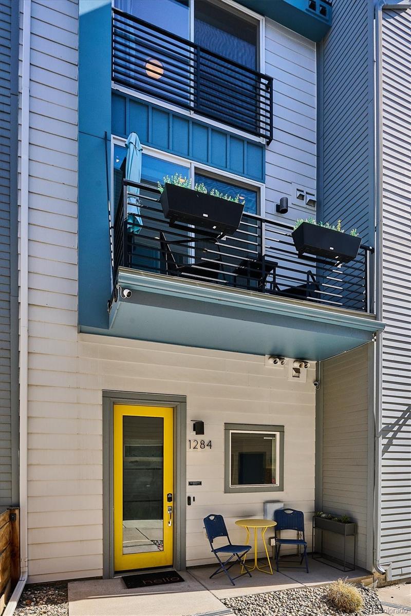 1284 Perry Street