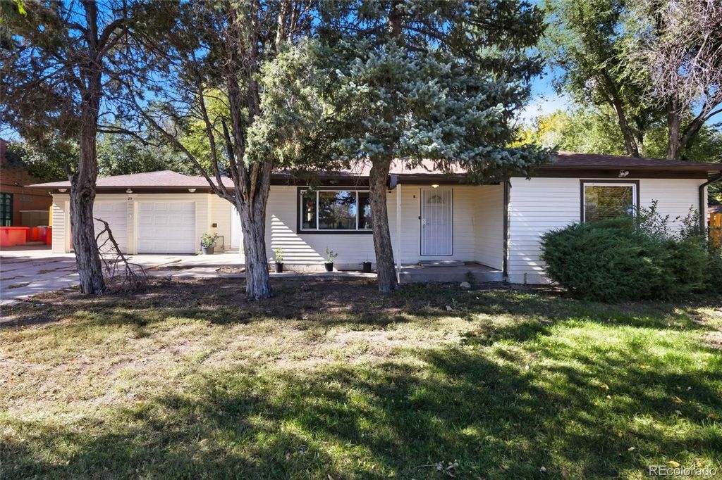 Photo of 25 S Wadsworth Boulevard, Lakewood, CO 80226 (MLS # 9572094)