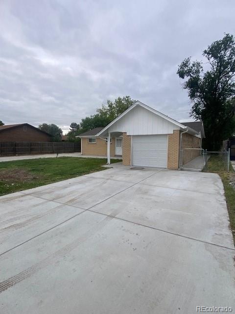 8220 E 104th Way