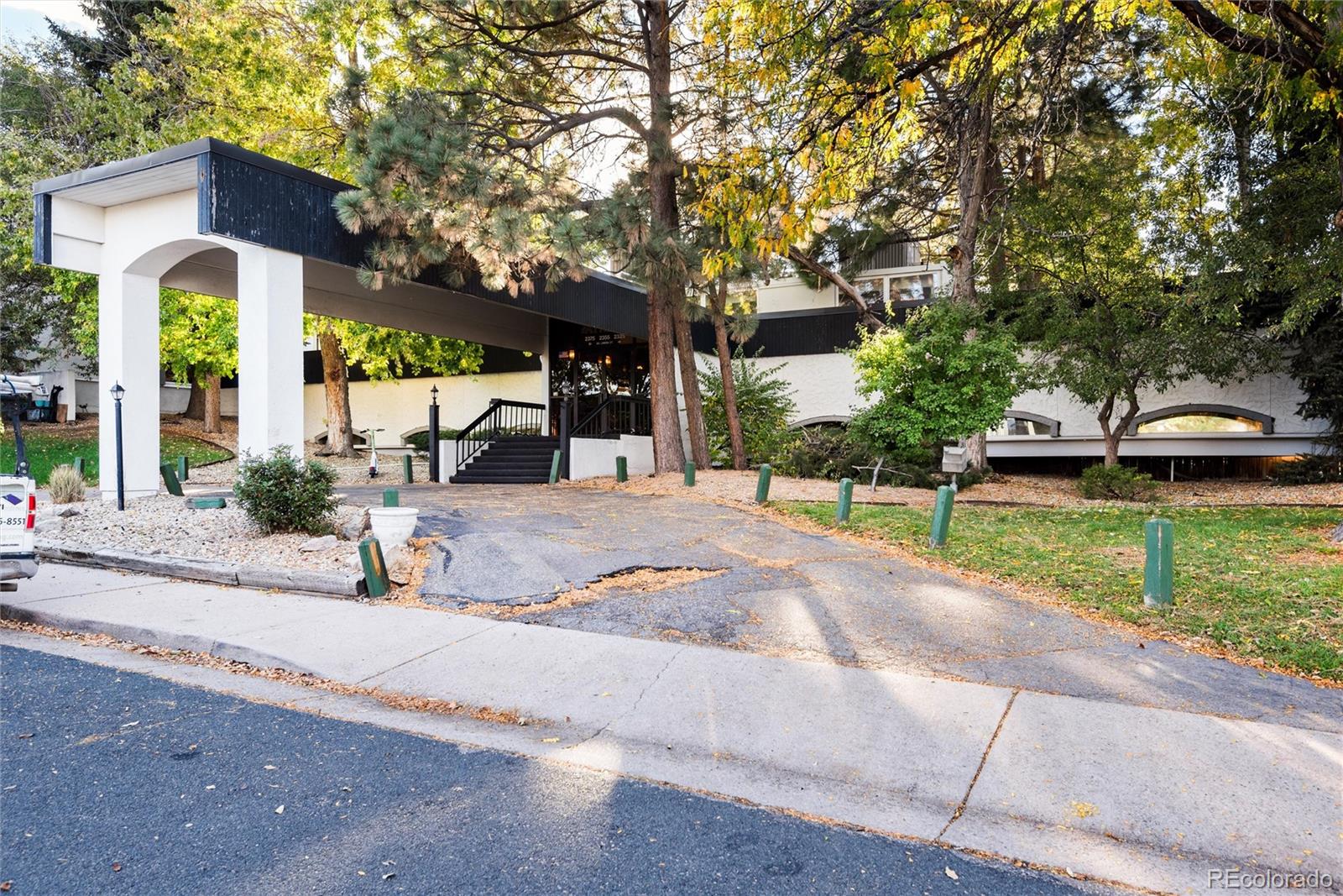 2325 S Linden Court 200