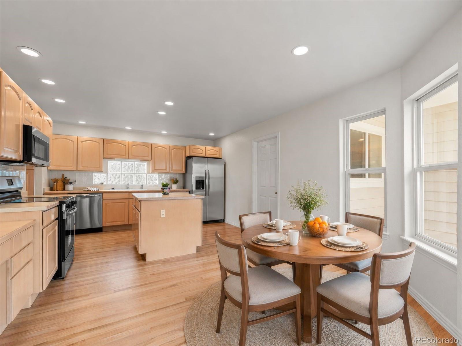 1011 S Valentia Street 97