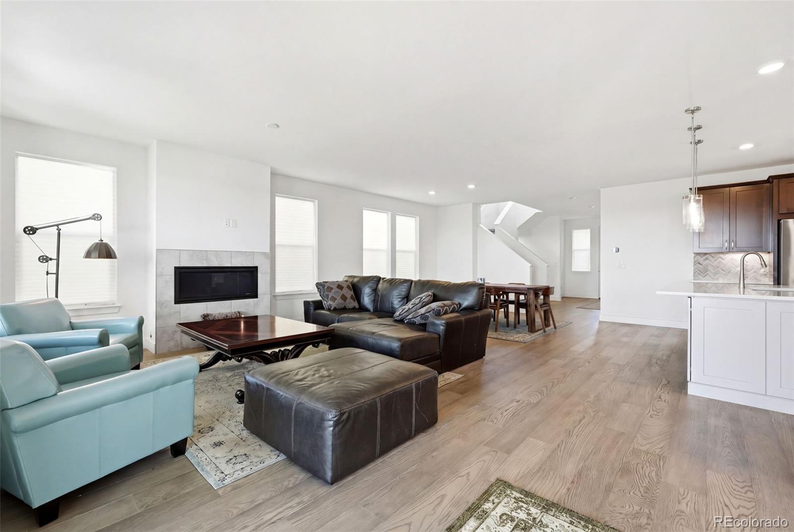 1913 Coopers Hawk Court