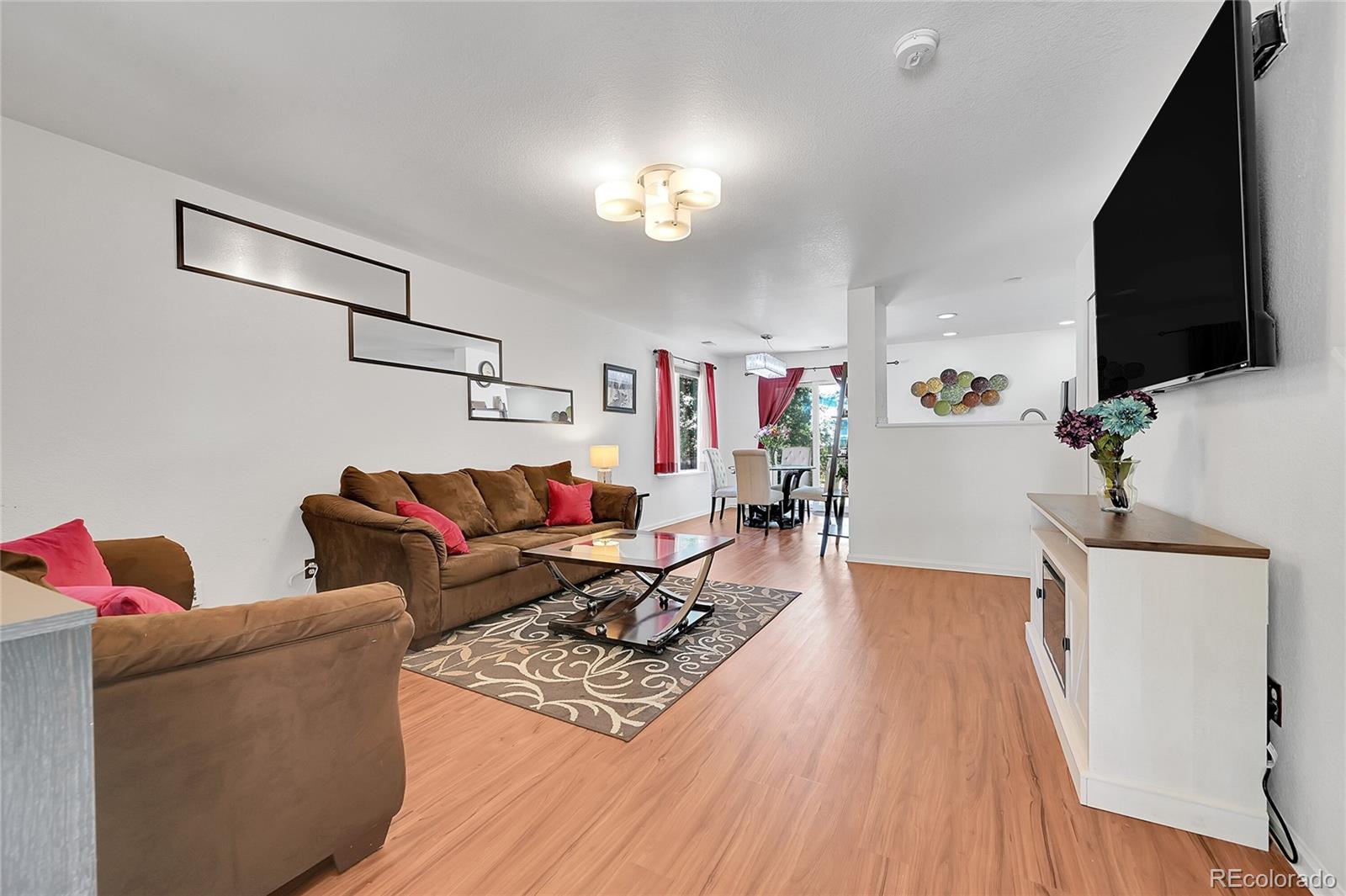 1489 Hummingbird Circle