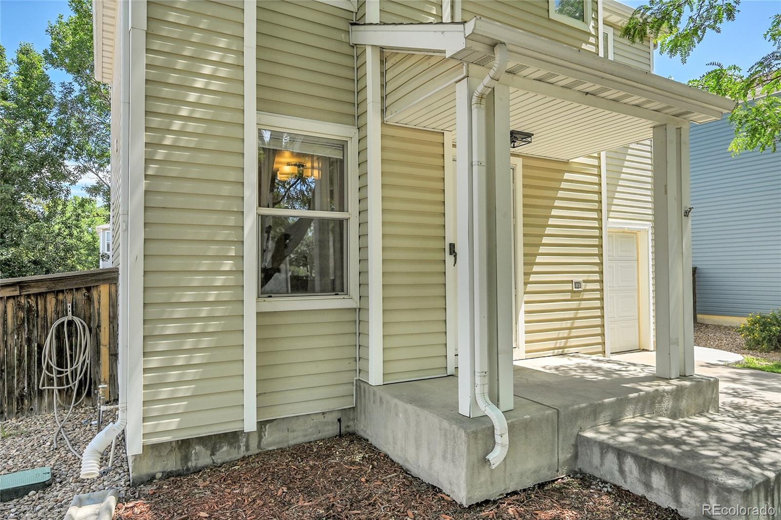 1489 Hummingbird Circle