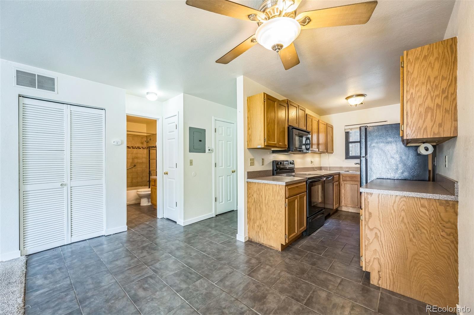225 E 8th Avenue 10, Longmont, CO, 80504 2 225 E 8th Avenue 10