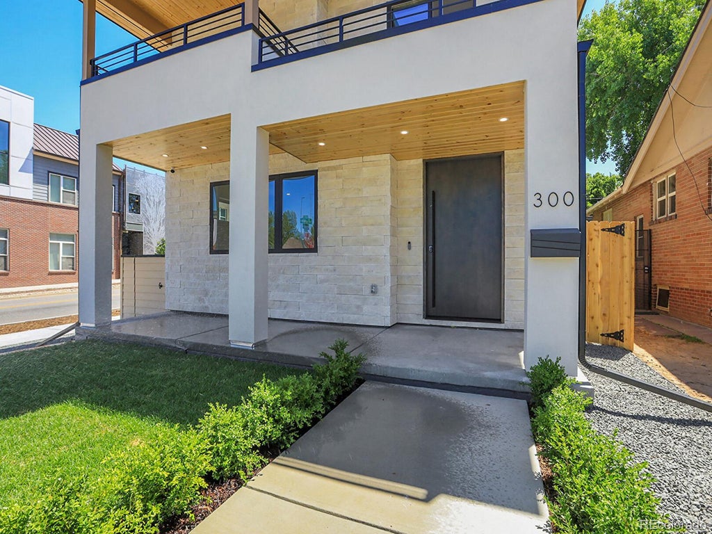 Photo of 300 S Franklin Street, Denver, CO 80209 (MLS # 2096461)