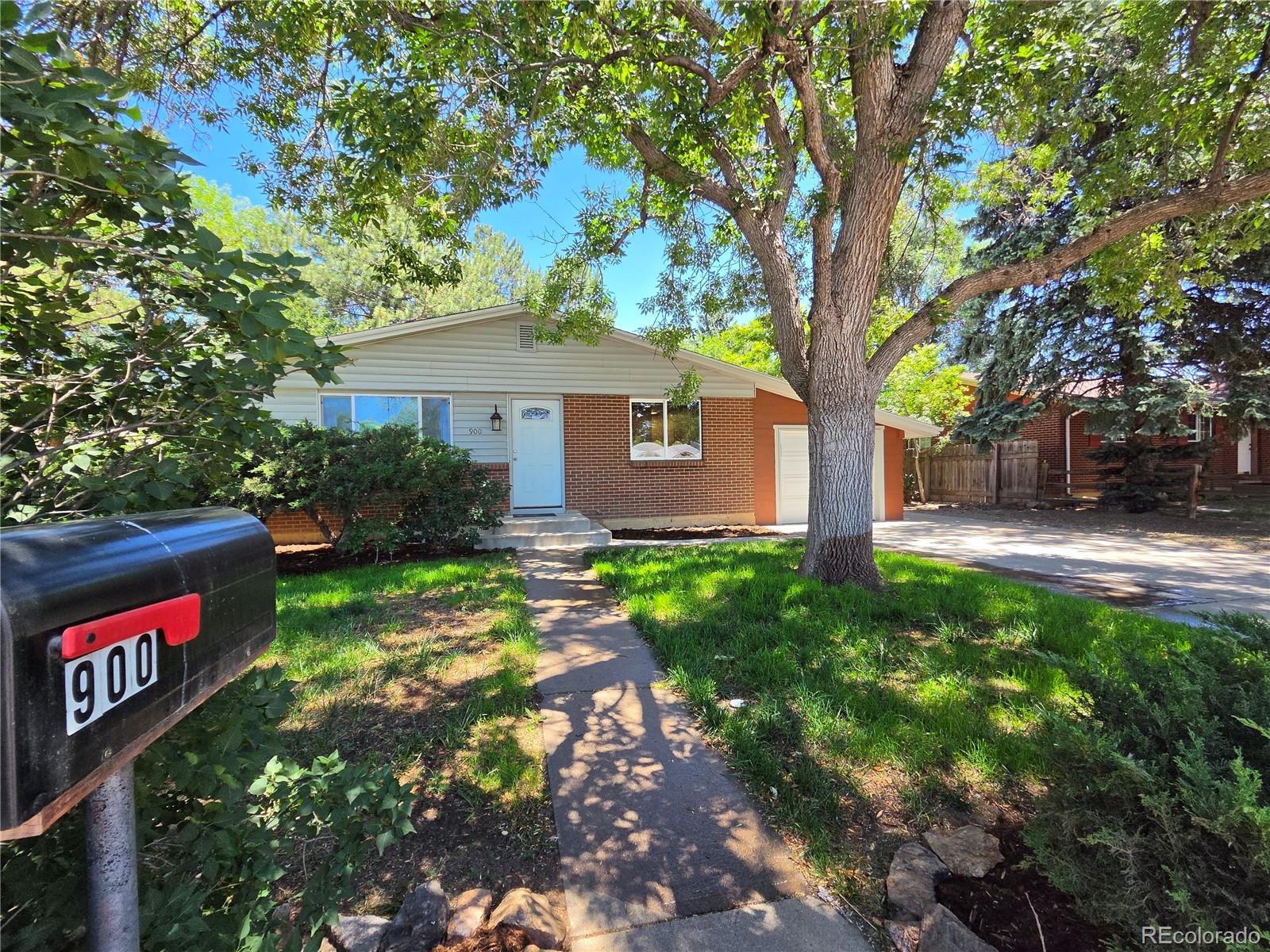 900 S Pratt Parkway