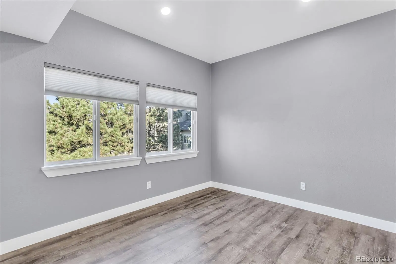 Greenwood Village, Colorado 80111, United States, 2 Bedrooms Bedrooms, ,2 BathroomsBathrooms,Residential,Active,245880