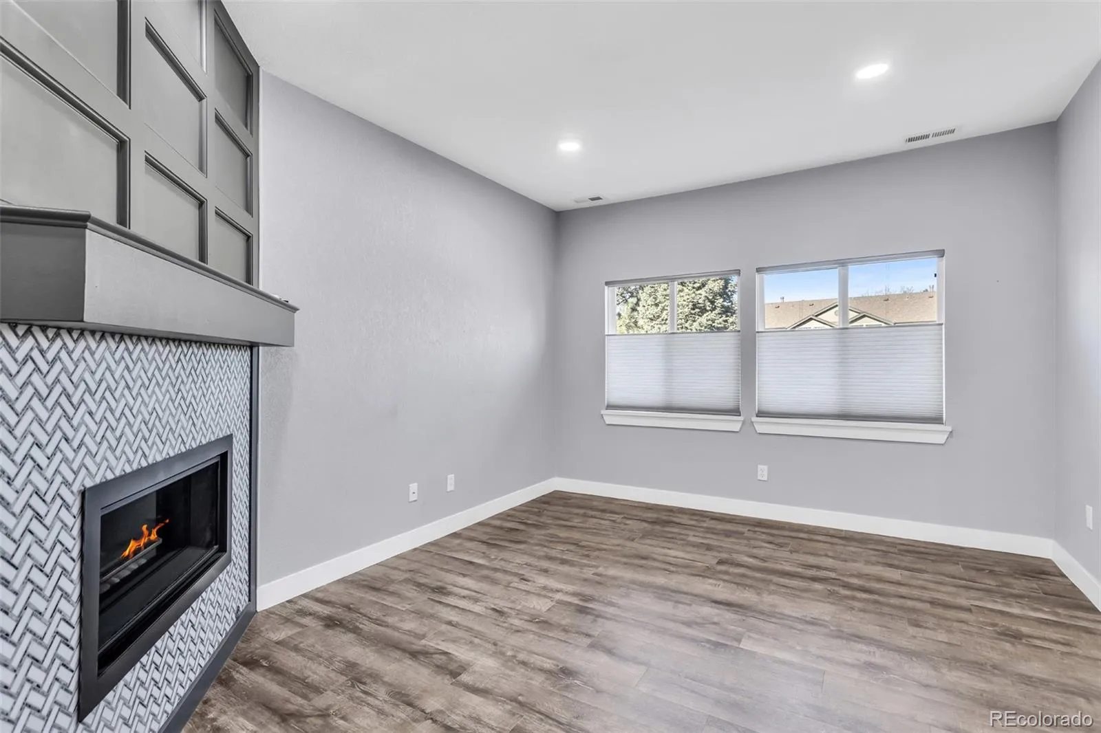 Greenwood Village, Colorado 80111, United States, 2 Bedrooms Bedrooms, ,2 BathroomsBathrooms,Residential,Active,245880