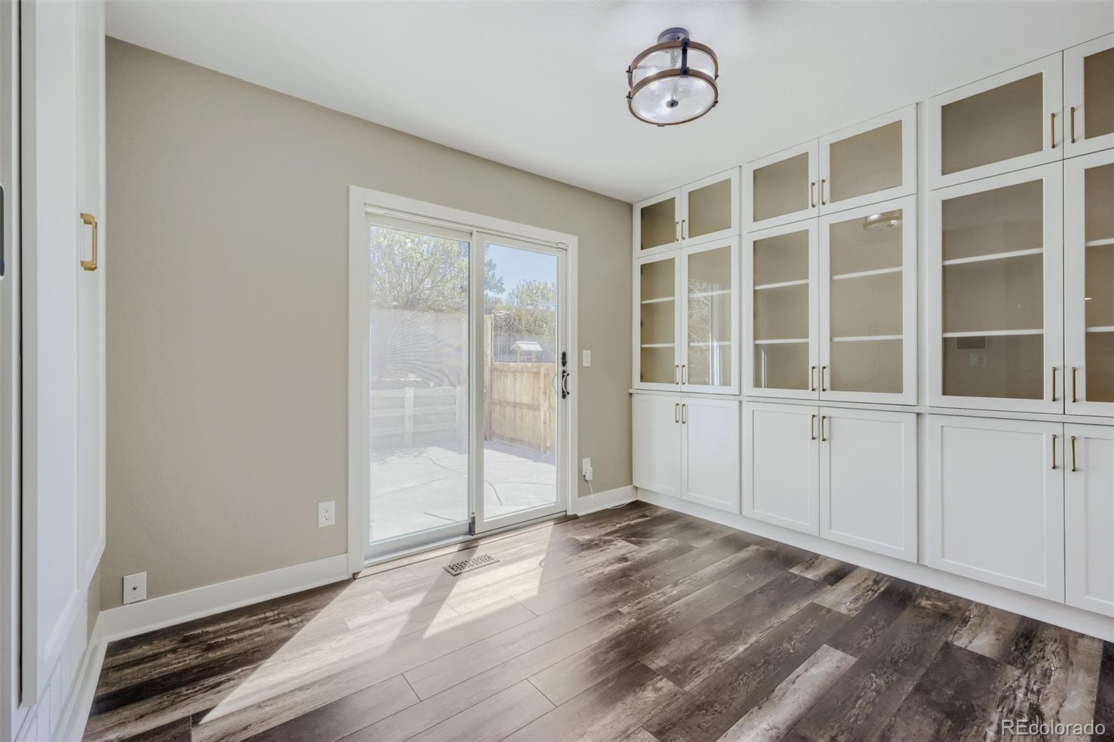 5401 E Prescott Avenue