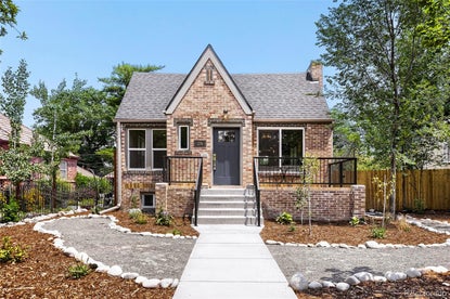 1274 Hudson St – Investment Home