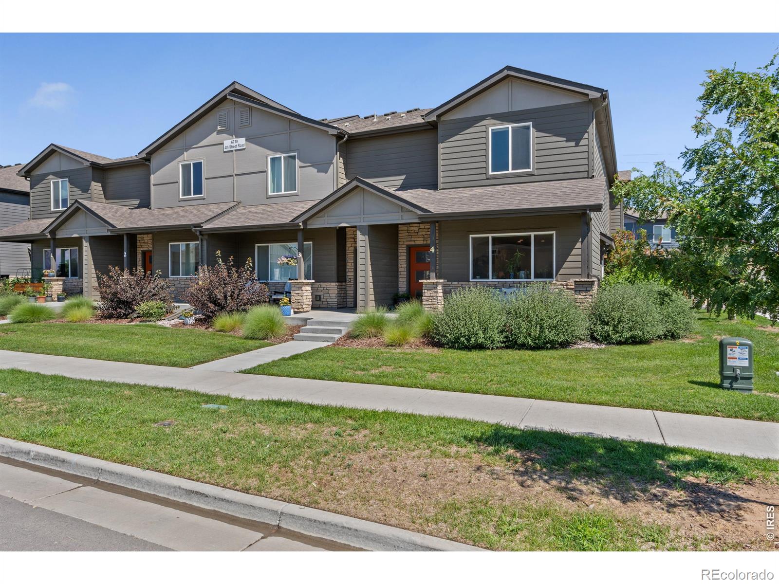 6719 4th St Rd 4