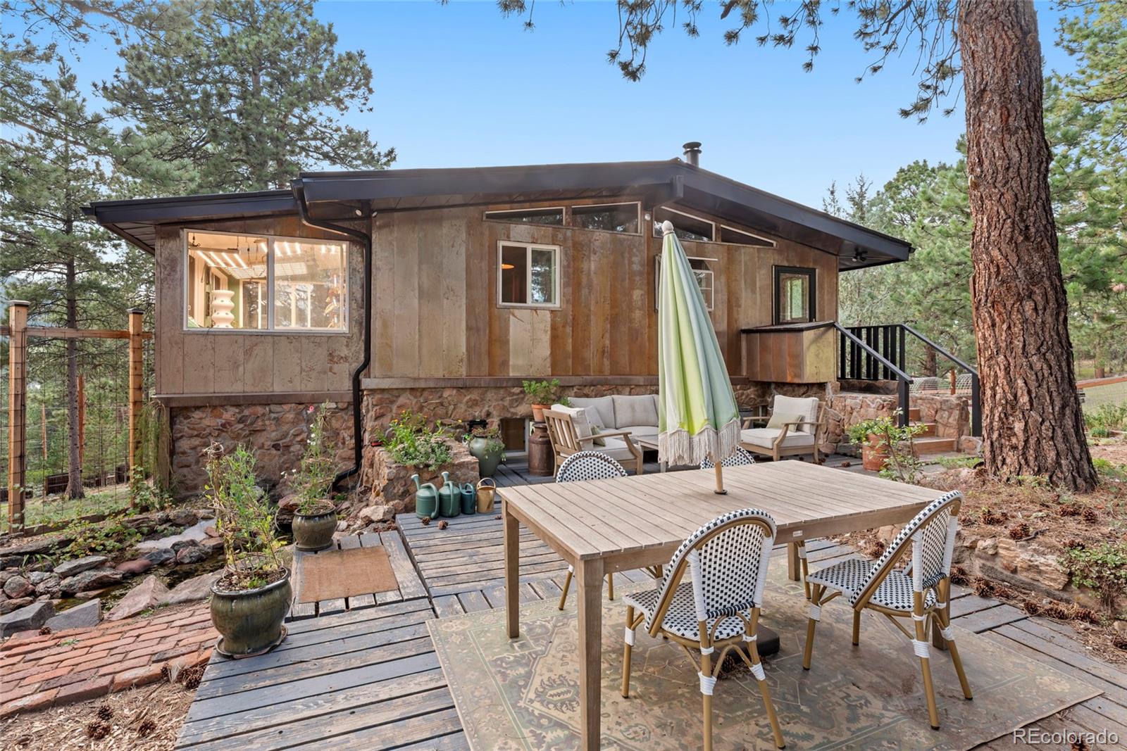 22937 Pawnee Road