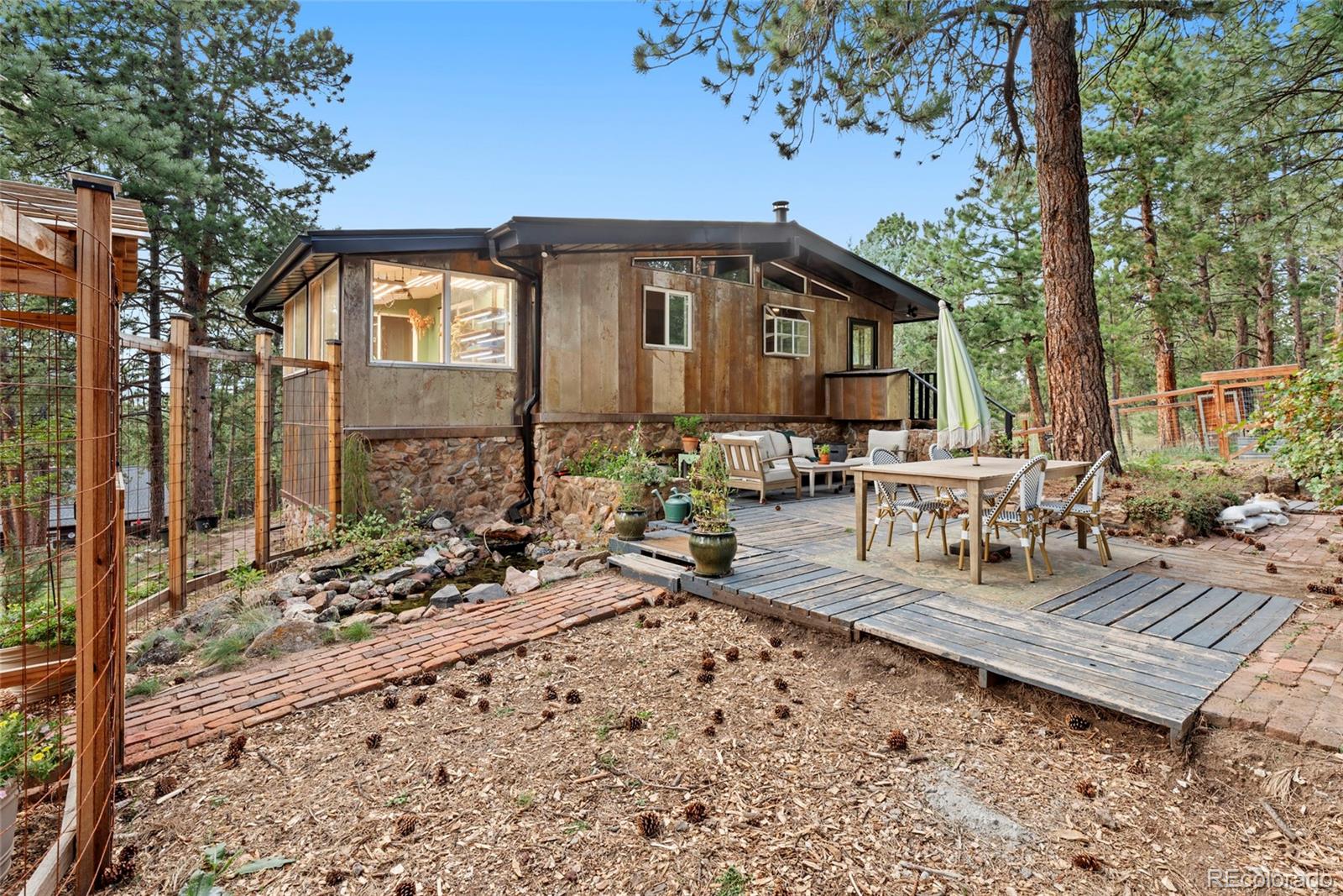 22937 Pawnee Road
