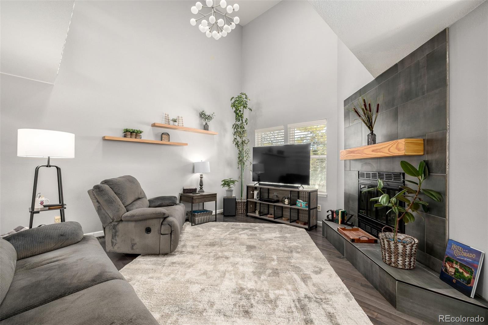 639 W Jamison Circle