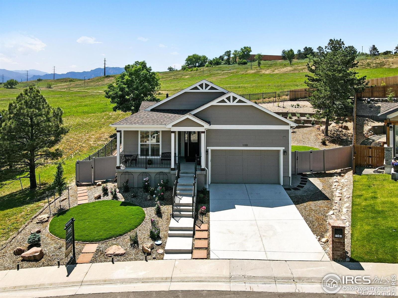 1101 Hillside Lane