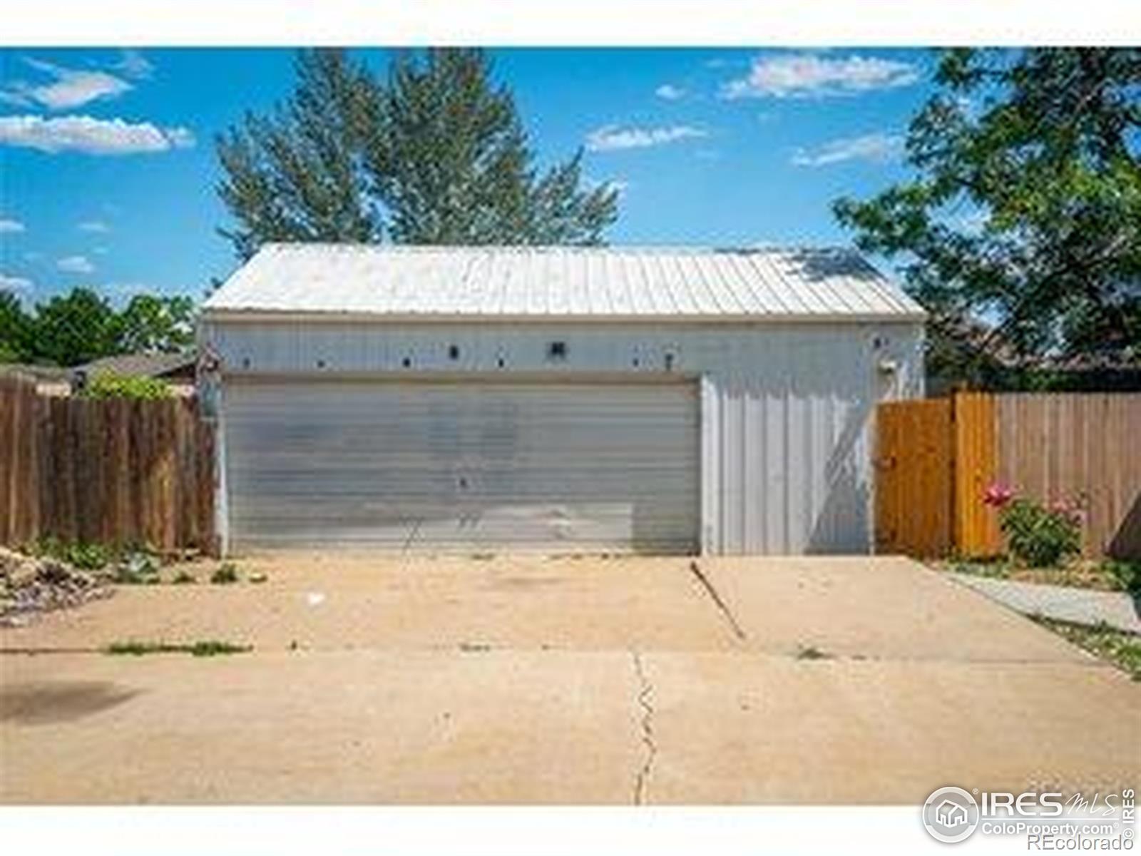 916 Glen Heather Court