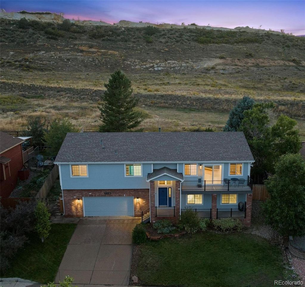 Photo of 7719 Jared Way, Littleton, CO 80125 (MLS # 8110527)