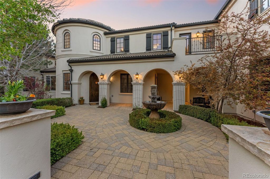 Photo of 15 Foxtail Circle, Englewood, CO 80113 (MLS # 2473638)